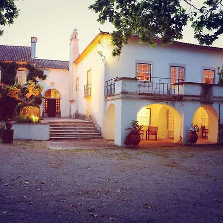 Farm stay Charming Quinta Da Alcaidaria Mor